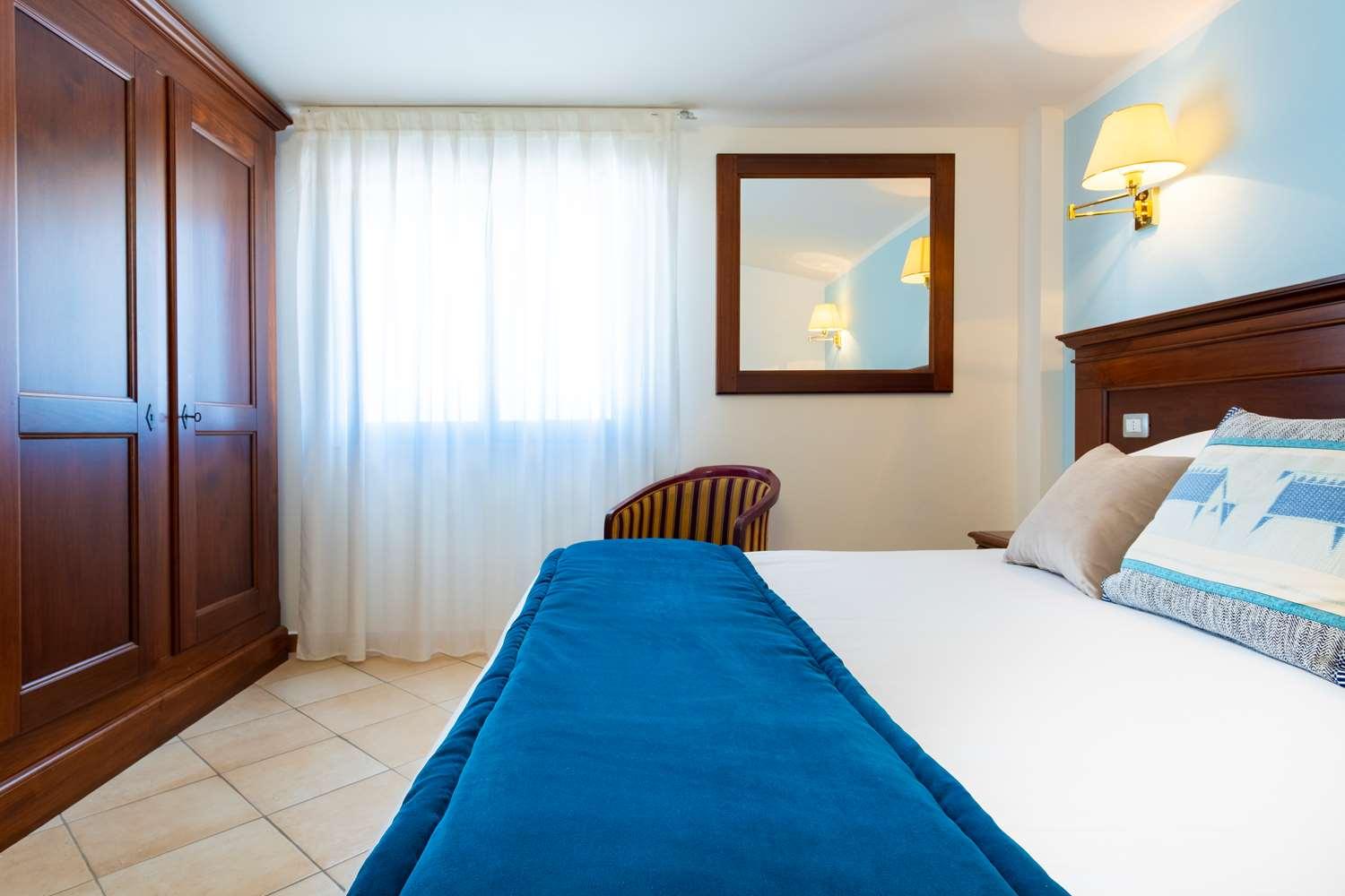 Best Western Hotel Blumarea Кастелсардо Екстериор снимка