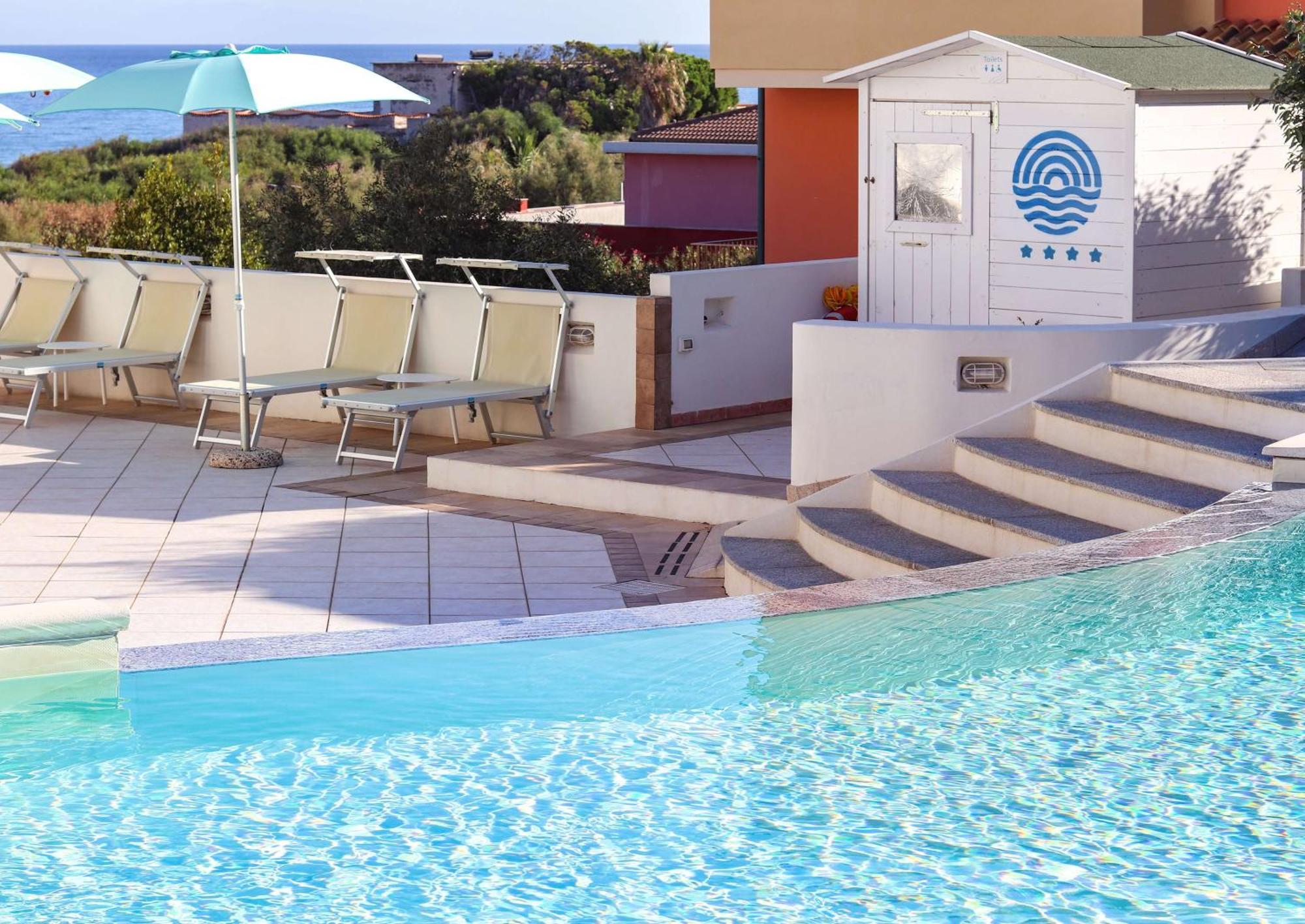 Best Western Hotel Blumarea Кастелсардо Екстериор снимка