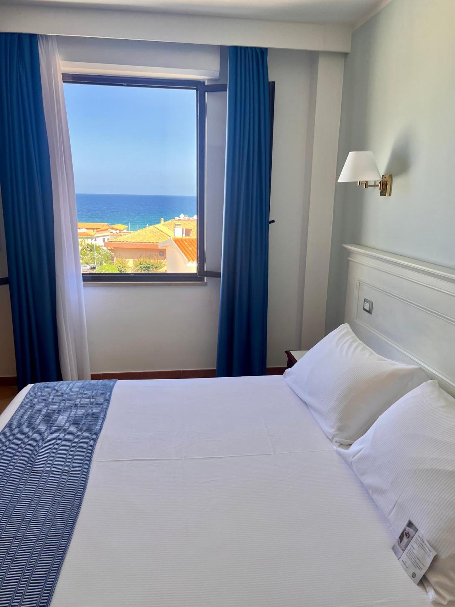 Best Western Hotel Blumarea Кастелсардо Екстериор снимка